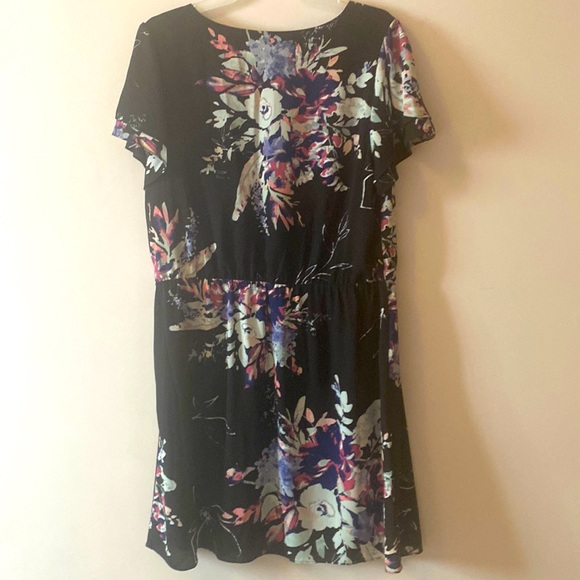 Summer Dress - Picture 2 of 3